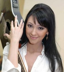Певица узбекского происхождения "Согдиана" минусовки